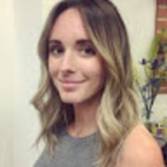 Meet your Posher, Angie - Picture 1 of 1